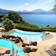 Location d’une villa classée 4 étoiles à Palombaggia en Corse du sud  près de Porto-Vecchio.