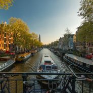 Comment s’équiper pour un voyage à Amsterdam ?